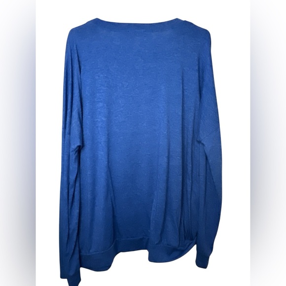 Blue Long Sleeve Top with Leopard Print Lips NWOT - Picture 2 of 5